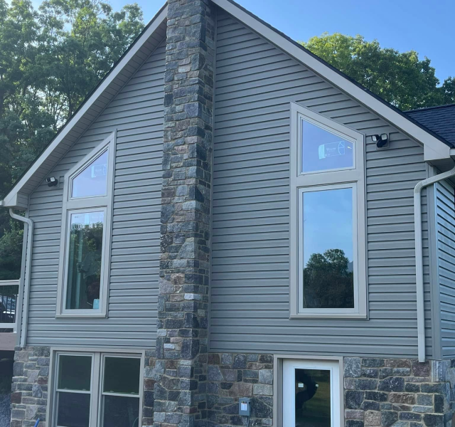 construction picture of a new exterior project. New windows and new siding altoona pennsylvania. Dawson and Wolfe Construction in Altoona, Hollidaysburg, Duncansville, tyrone in Blair COunty PA